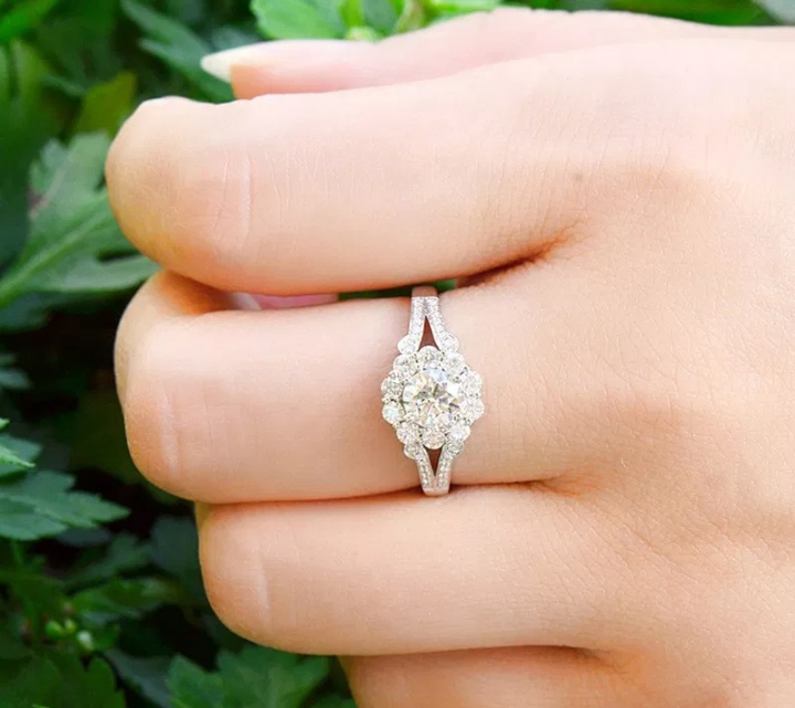Luxury 3 ct effect lady engagement wedding ring pure 750 white gold diamond H1