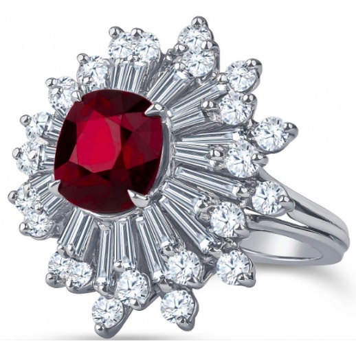 3.97 carat ruby center and fine baguette round diamonds, gia report included H1
