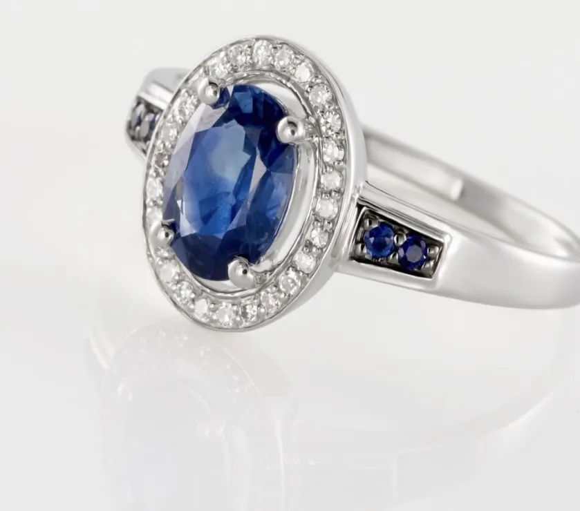Primevere Or Blanc Sapphire and Diamond 9k Ring
